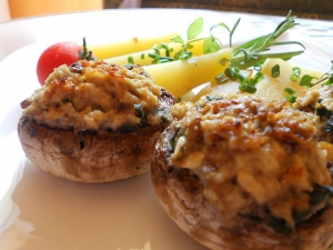 Žampiony plněné mozečkem Žampiony plněné mozečkem