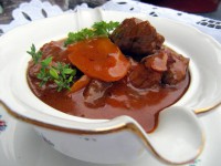 Hovězí po burgundsku aneb Boeuf Bourguignonne