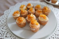 Jablečné muffiny / cupcakes s karamelizovanými jablky