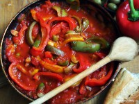 La peperonata…aneb jídlo chudých plné papriky a rajčat