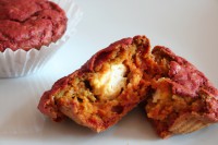 Muffiny z červené řepy s kozím sýrem