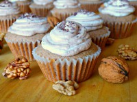Cupcakes z vlašských ořechů, kokosové smetany a kakaa
