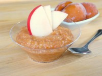 Jáhlový dezert s meruňkami, jablíčkem a skořicí