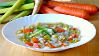 Pórková polévka s mrkví a petrželí s rýžovo tapioka vločkami
