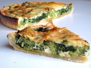 Quiche se špenátem a brokolicí