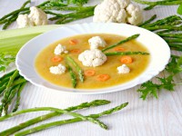 Zeleninová polévka s vývarem z chřestu