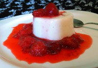 Panna cotta s jahodovou omáčkou