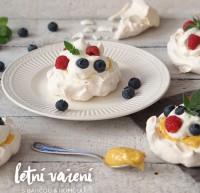 Mini Pavlova s citronovým krémem a ovocem