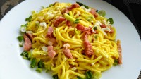 Špagety na způsob carbonara s feta sýrem