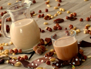 Lískooříškové mléko s datlemi - vanilkové, kakaové, mandlové