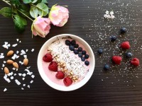 Smoothie bowl - jahodová