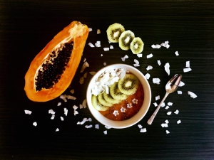 Papaya smoothie bowl