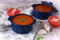 Tomatová polévka s červenou čočkou