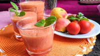 Smoothie z rajčat, mrkve a jablek