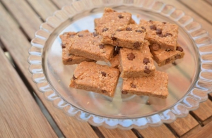 Nepečené bars s burákovým máslem Nepečené bars s burákovým máslem