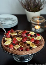 Čokoládovo-tvarohová torta s ovocím