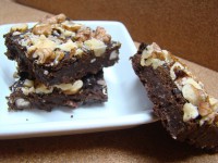 Fazolové brownies s karobem a vlašskými ořechy