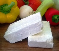Domácí balkánský sýr