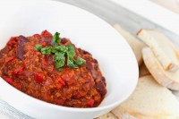 Chilli con carne se sušenými rajčaty