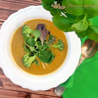 Batátovo-brokolicová krémová polévka  pro děti od 6 měsíců