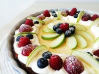 Jogurtový cheesecake s čerstvým ovocem a mascarpone